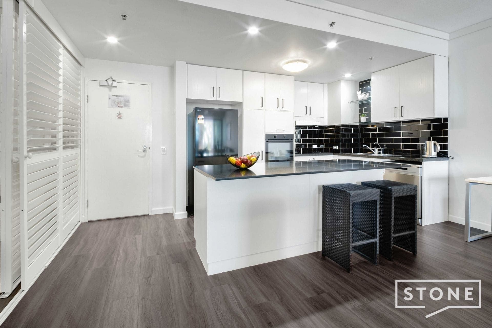 207/360 Marine Parade, Labrador, Labrador - Thumbnail 5