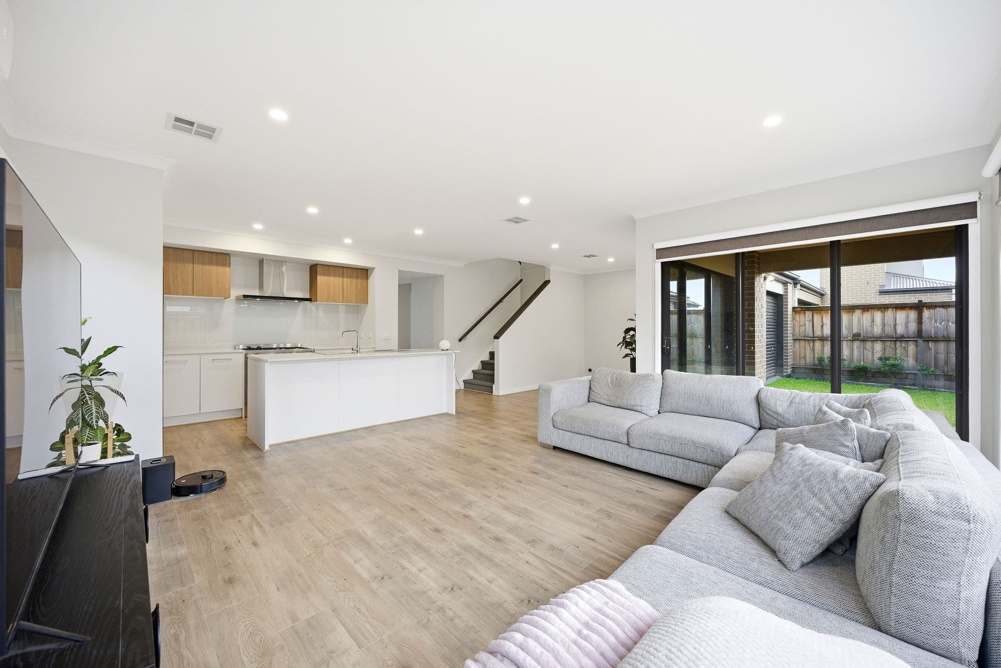 3 Acadia Road, Clyde North VIC 3978, Clyde North - Thumbnail 6