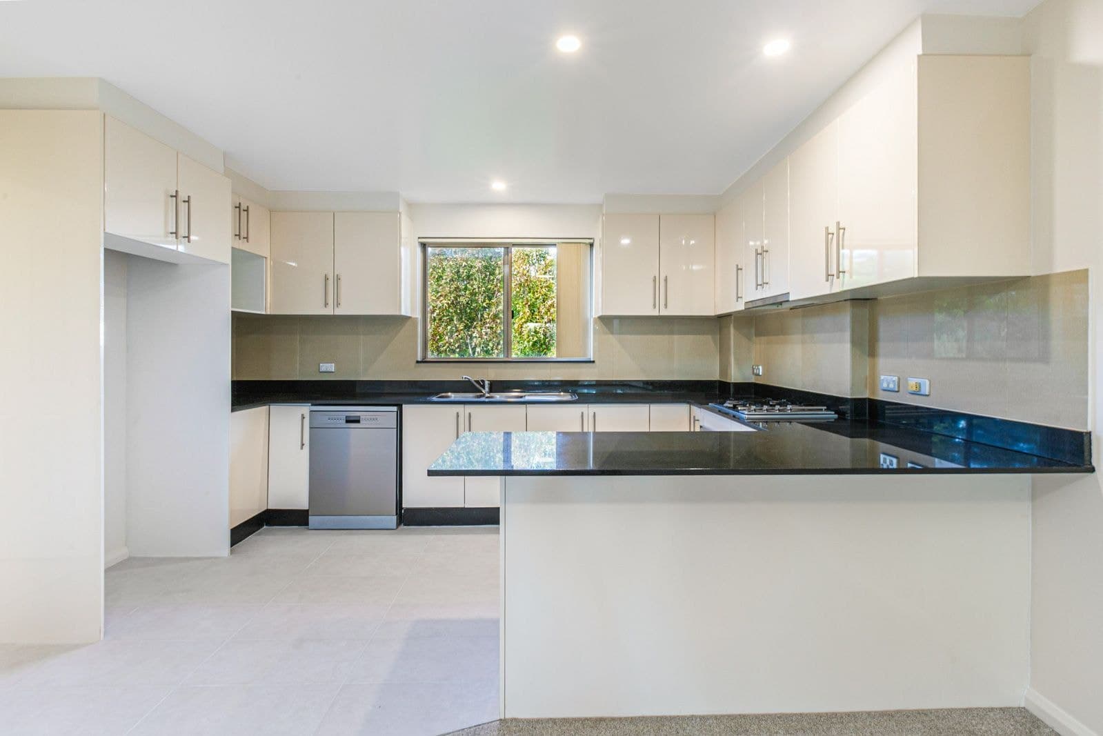 39/4-6 Mercer Street, Castle Hill NSW 2154, Castle Hill - Thumbnail 2