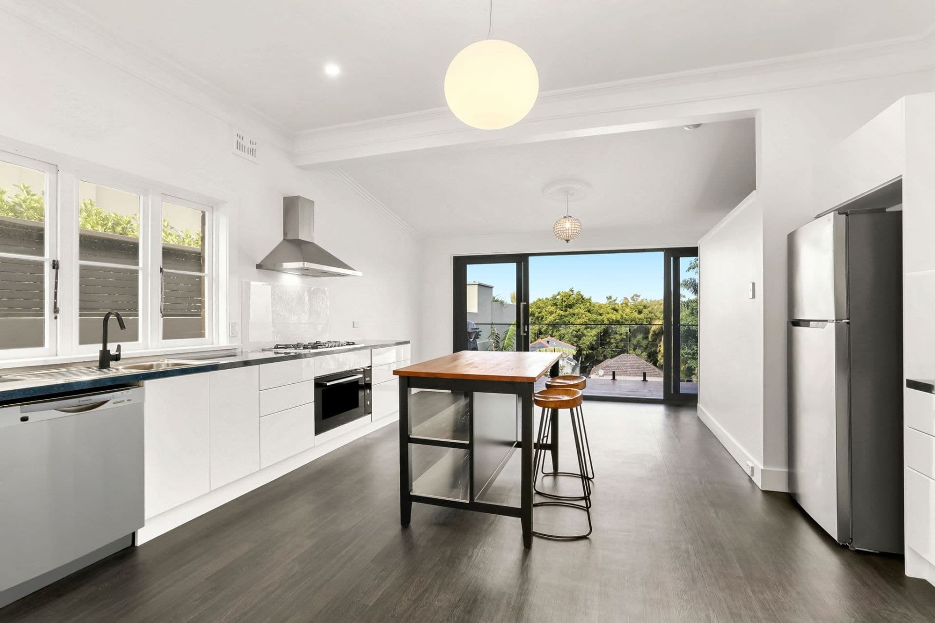 93a Macpherson Street, Bronte, Bronte - Thumbnail 2