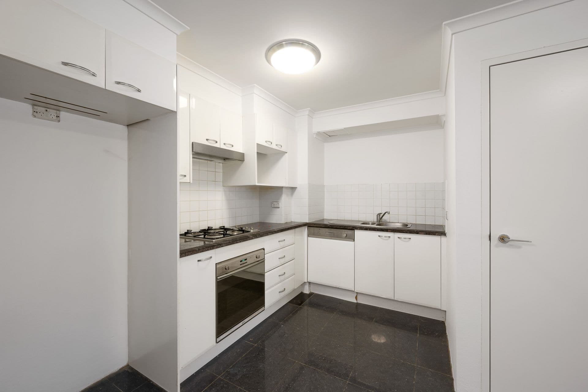 92/104 Miller Street, Pyrmont, Pyrmont - Thumbnail 3