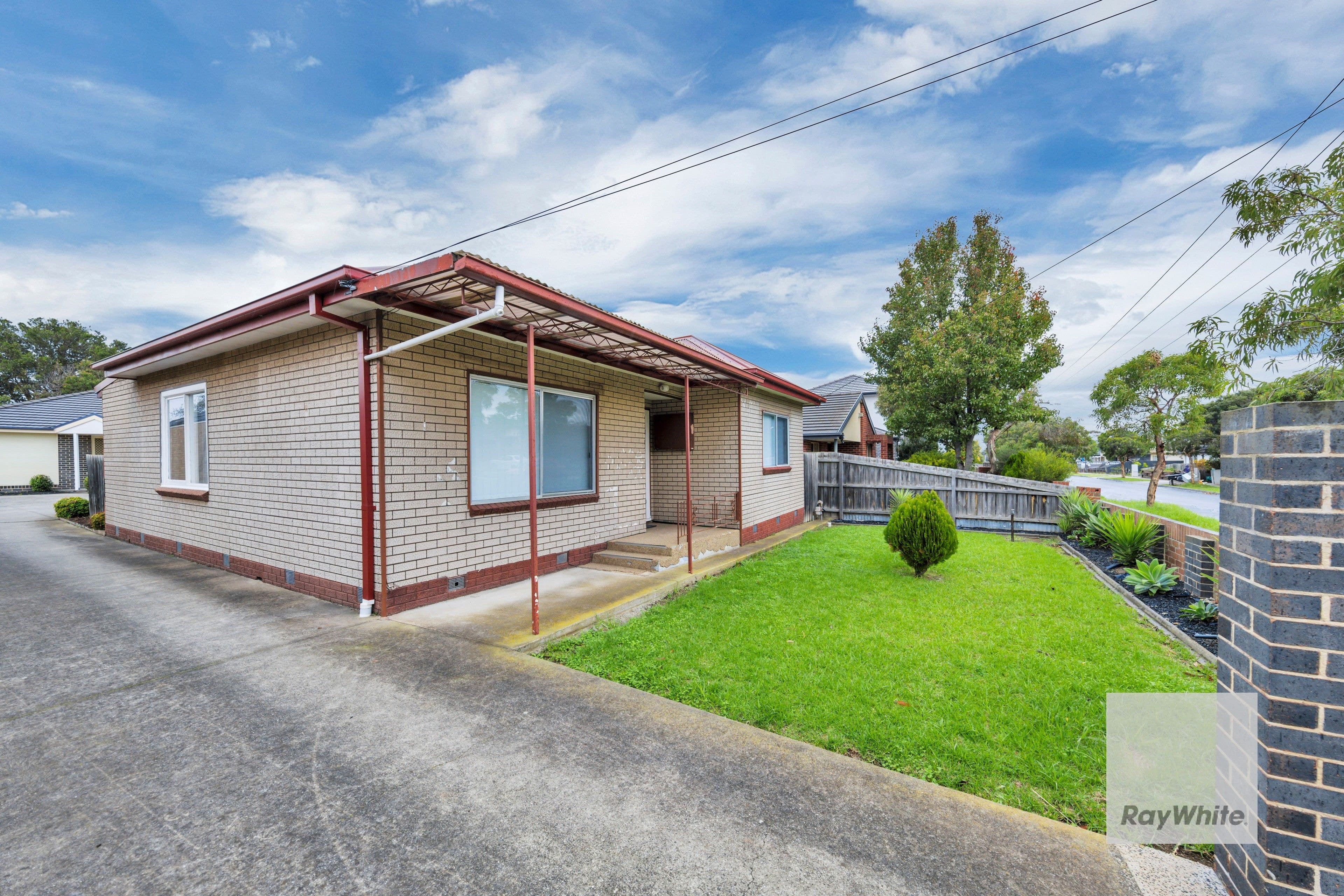 1/38 Pennell Avenue, St Albans VIC 3021, St Albans - Image 1