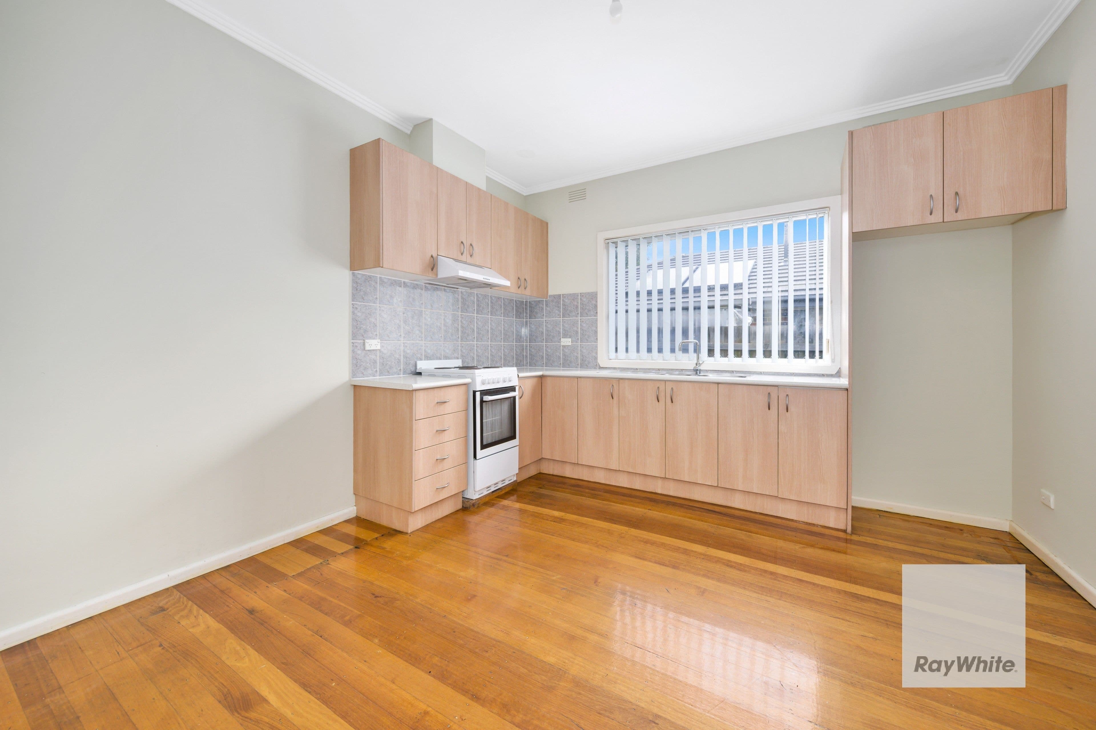1/38 Pennell Avenue, St Albans VIC 3021, St Albans - Thumbnail 2