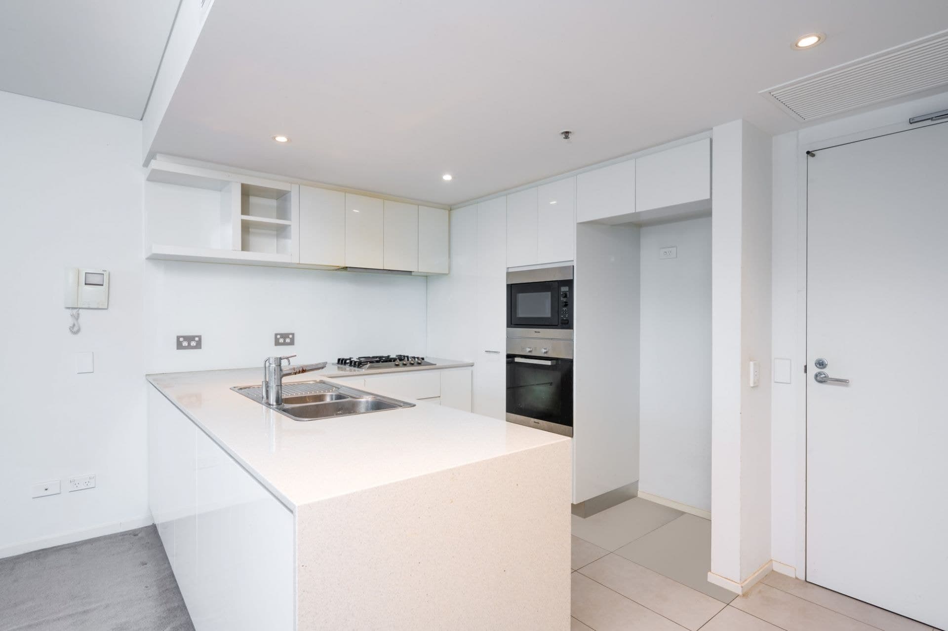 606/1 Cambridge Lane, Chatswood, Chatswood - Thumbnail 3