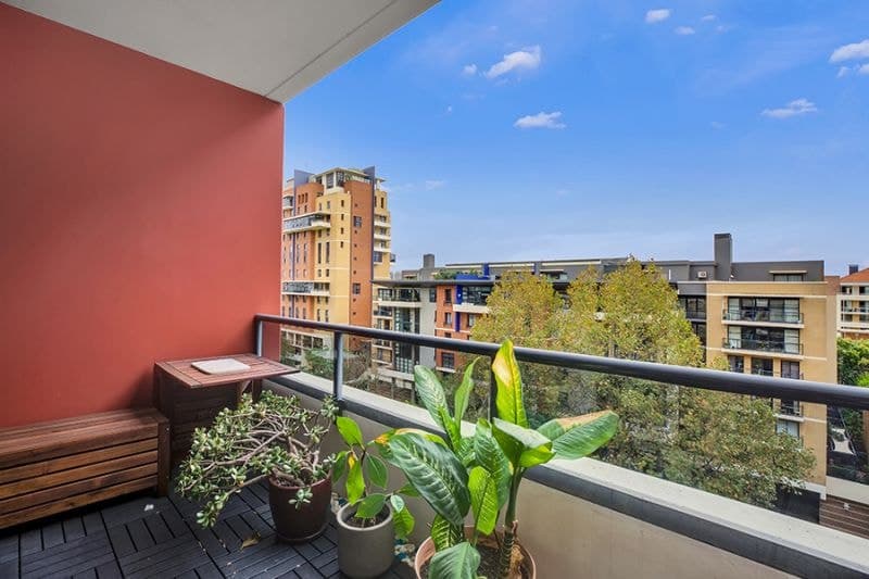 844/7 Crescent Street, Waterloo, Waterloo - Image 1