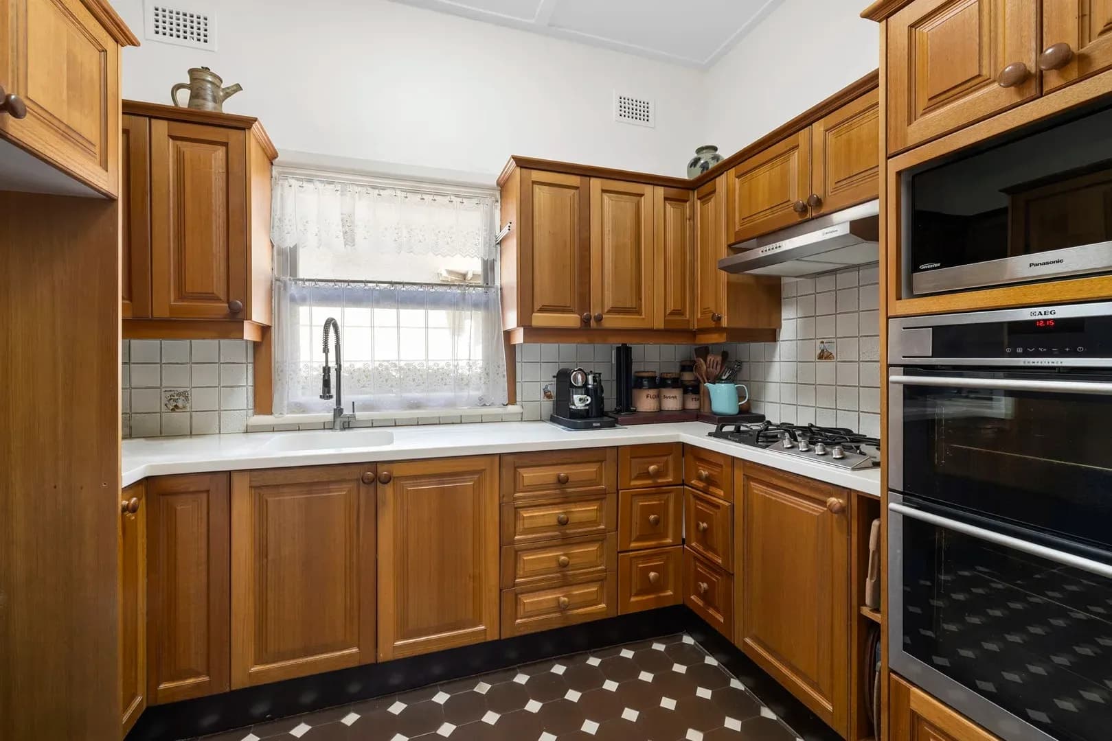 2 Highclere Avenue, Burwood NSW 2134, Burwood - Thumbnail 3