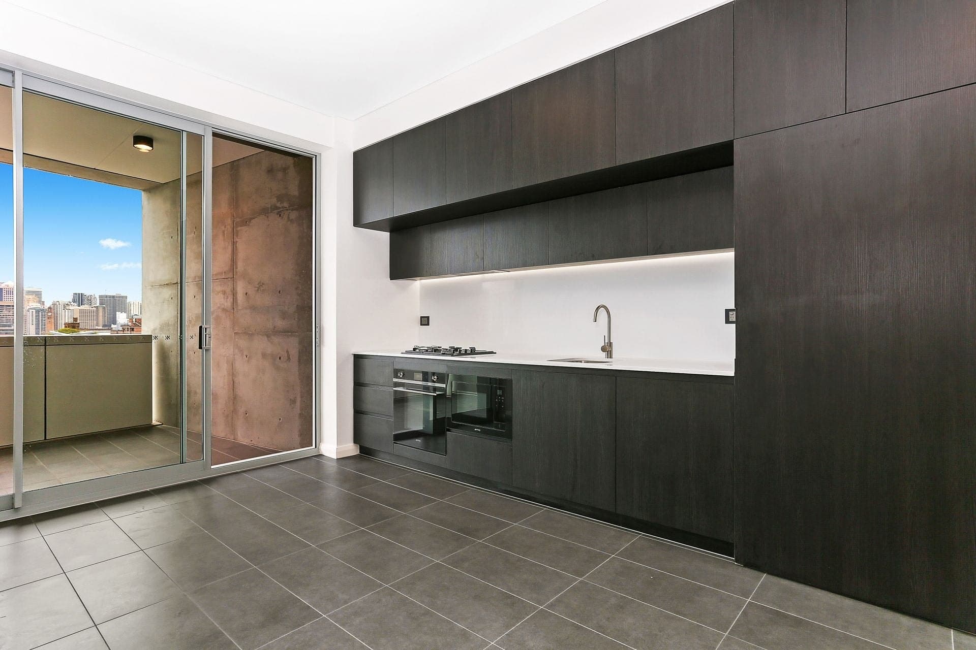 403/1 Lawson Square, Redfern, Redfern - Thumbnail 2