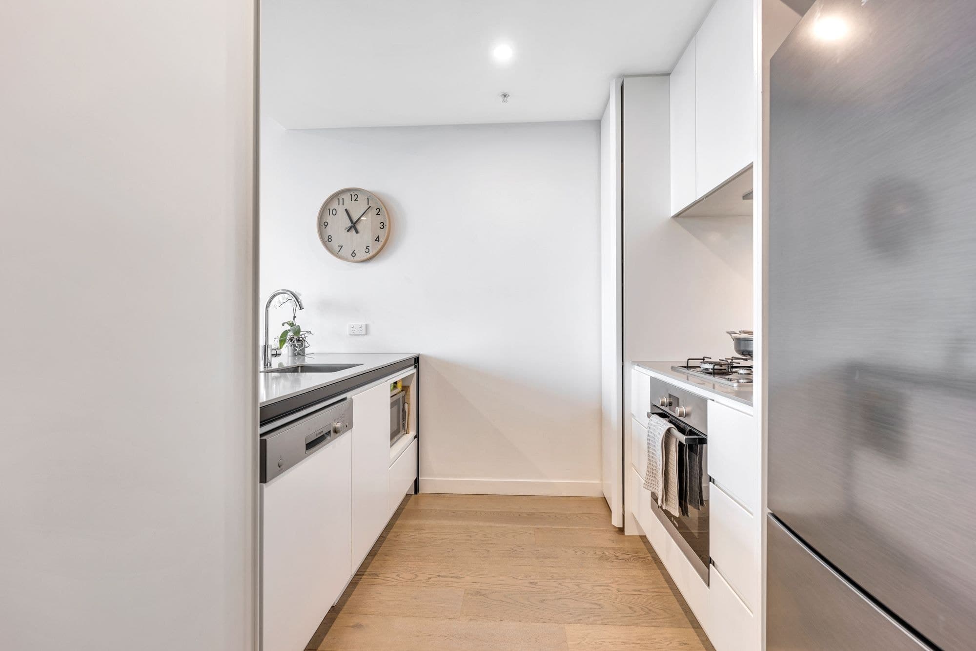 1502/89 Gladstone Street, South Melbourne VIC 3205, South Melbourne - Thumbnail 3