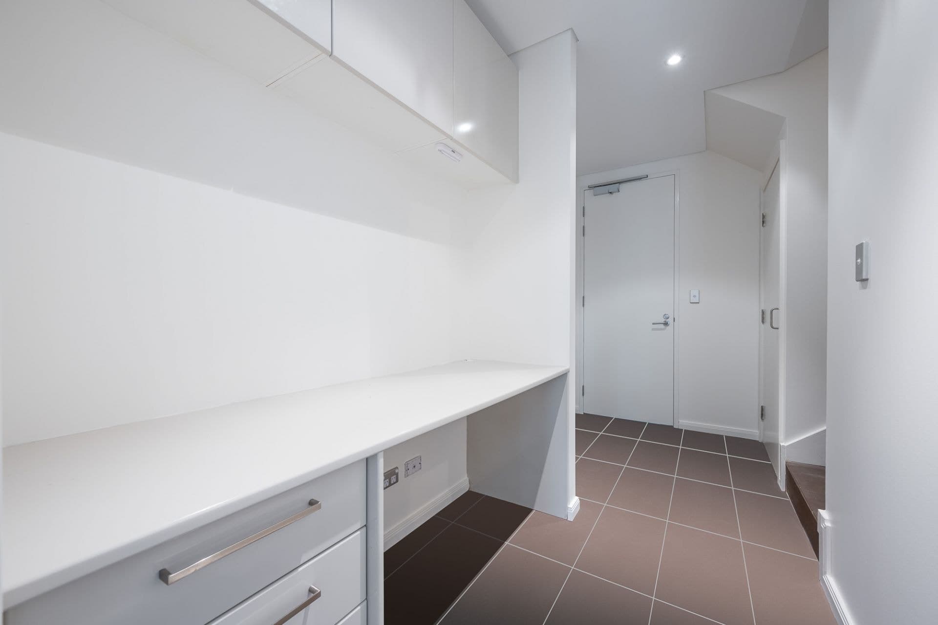 30/27 Wyndham Street, Alexandria, Alexandria - Thumbnail 3