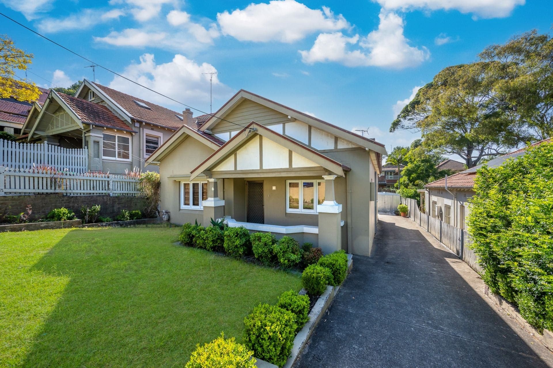 9 Inglethorpe Avenue, Kensington, Kensington - Thumbnail 2