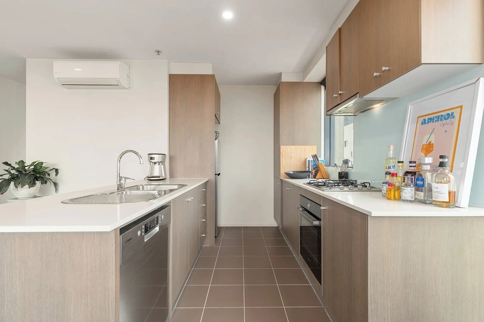 707/83 Queens Road, Melbourne, Melbourne - Thumbnail 4