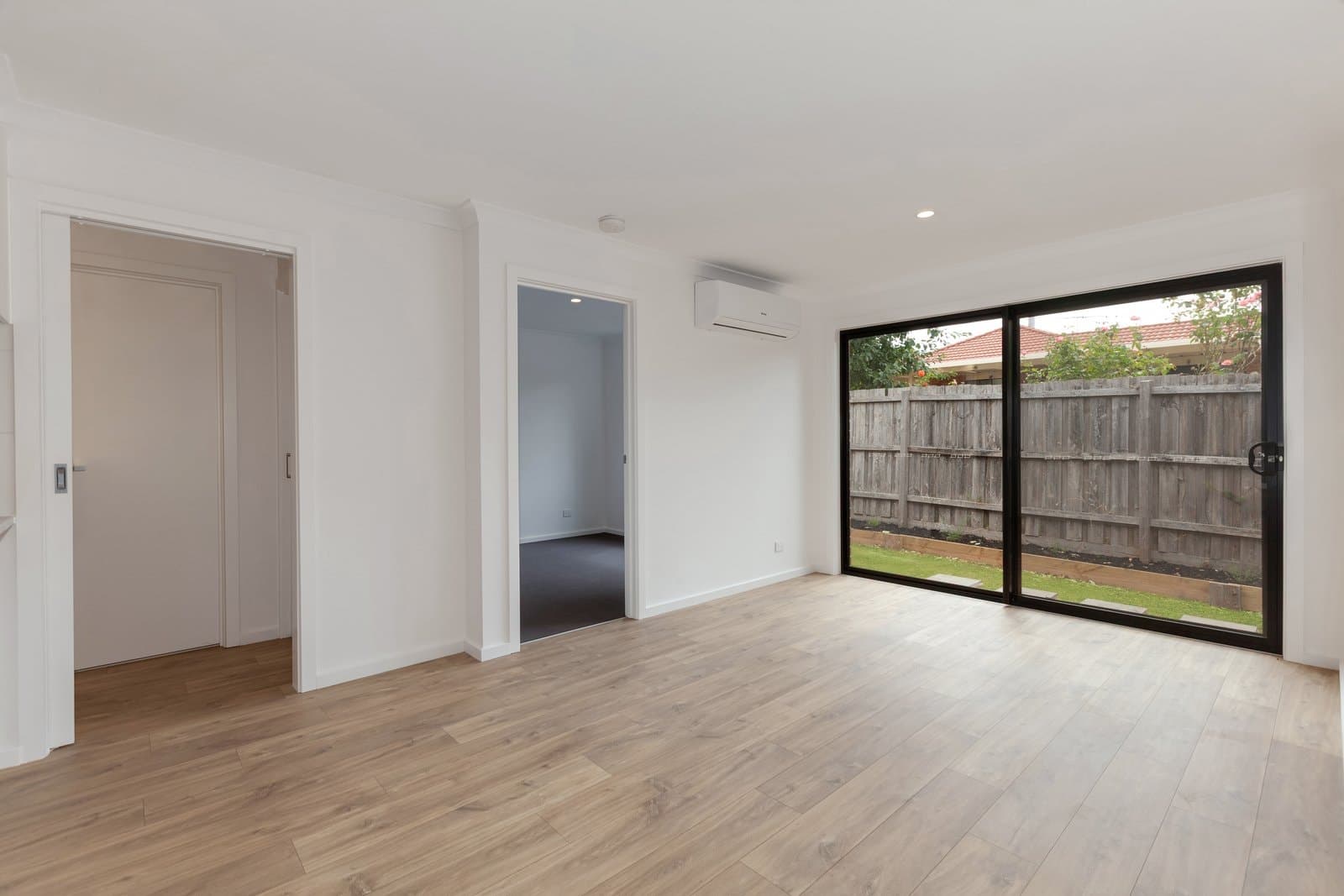 4/12 Raglan St, Wallan, Wallan - Thumbnail 3