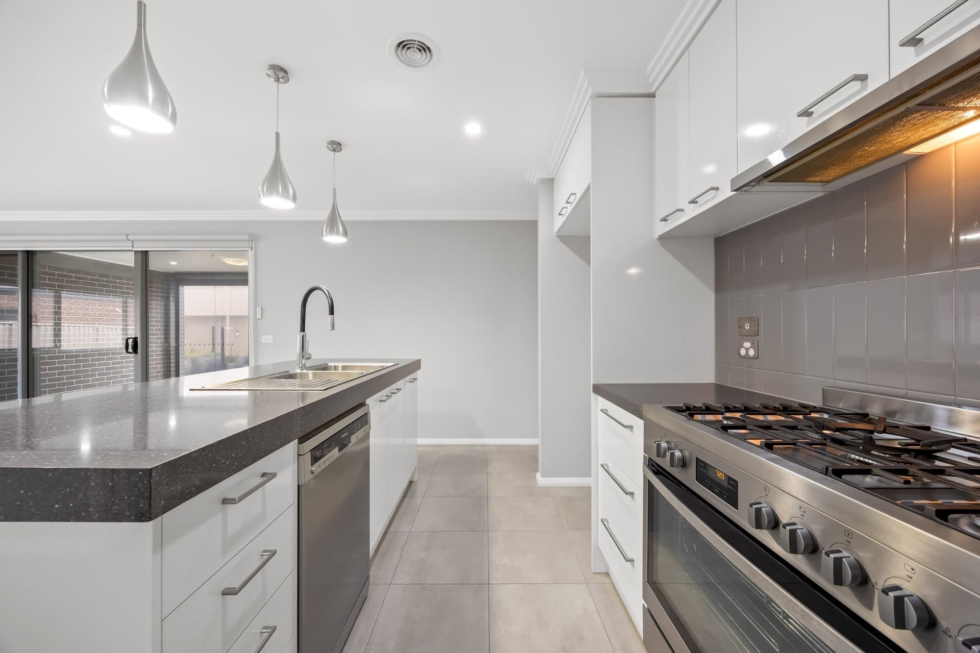 17 Swan Boulevard, Winter Valley, Winter Valley - Thumbnail 3