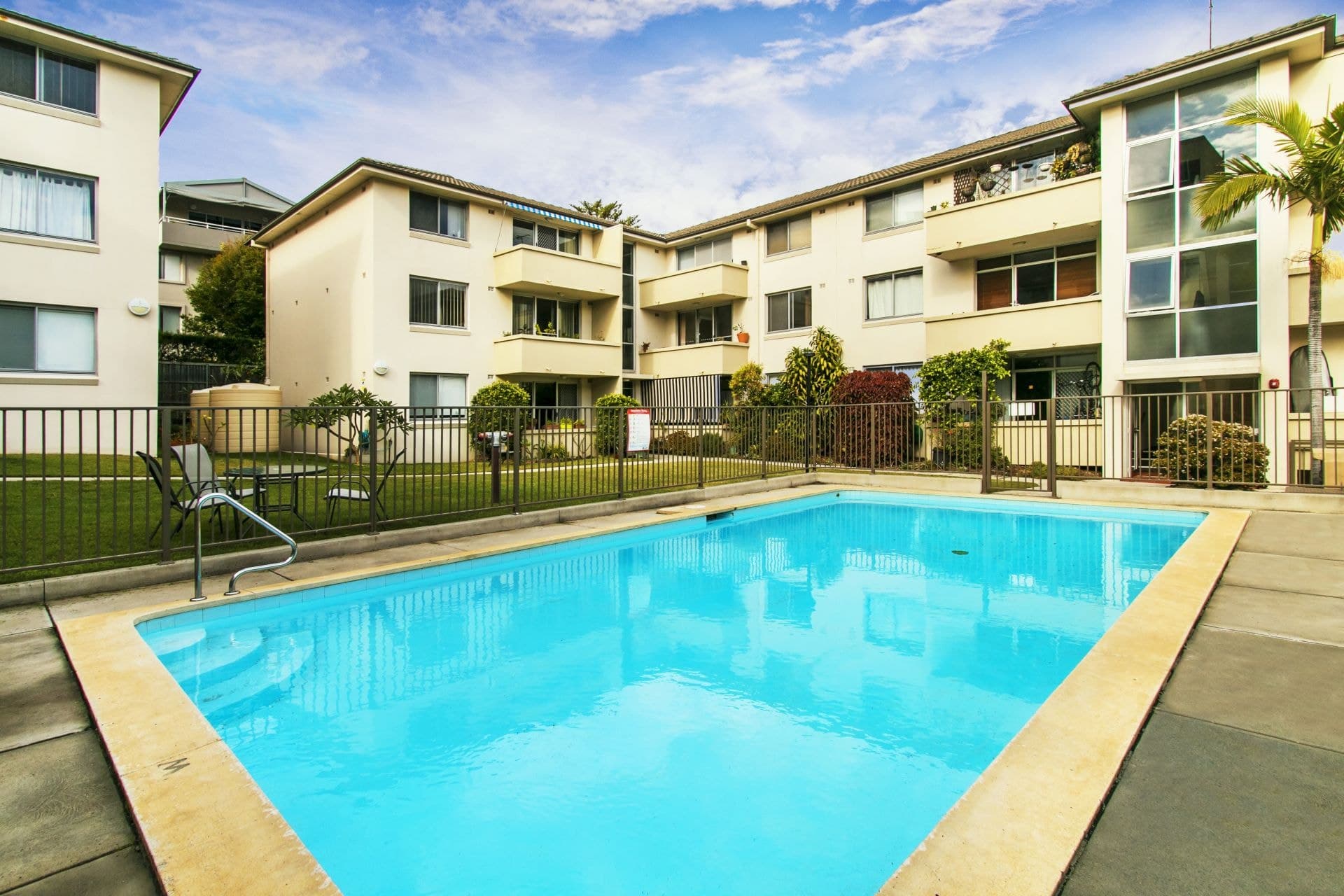 13/15 Wallis Parade, North Bondi, North Bondi - Image 1