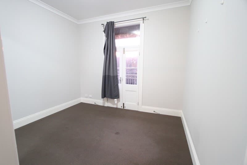 REDFERN, Redfern - Thumbnail 5