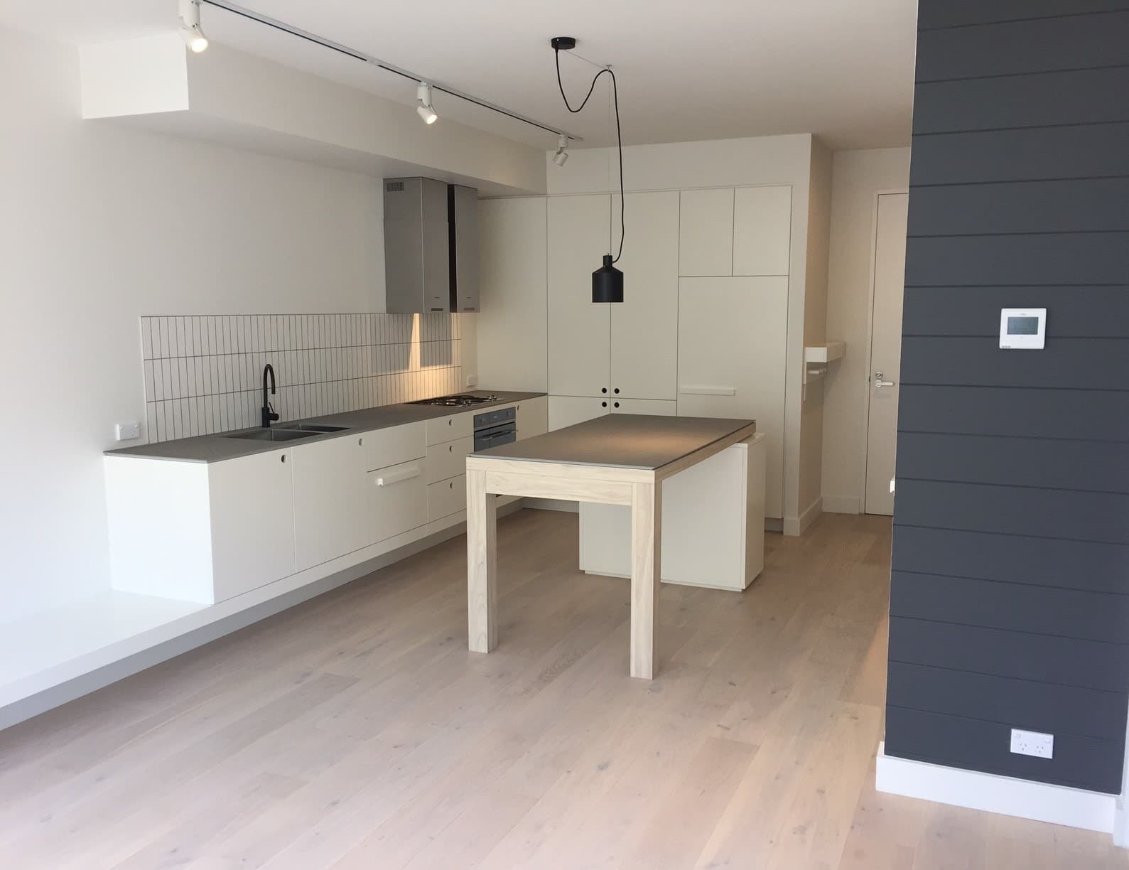 D334/810 Elizabeth Street, WATERLOO, Waterloo - Thumbnail 2