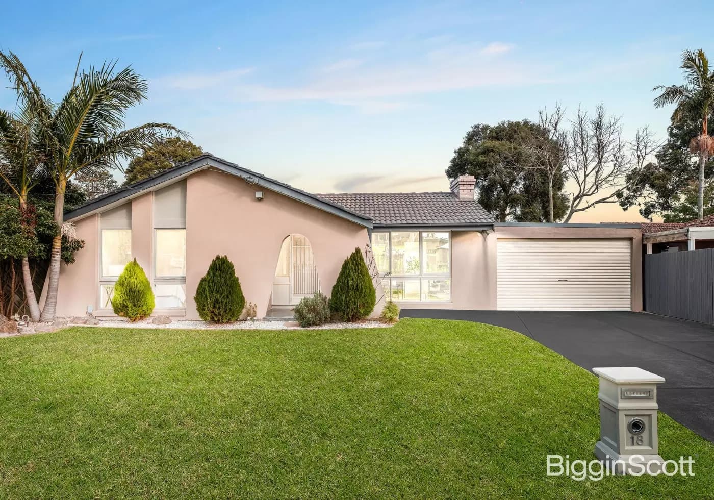 18 Phoenix Drive, Wheelers Hill, VIC, Wheelers Hill - Thumbnail 2