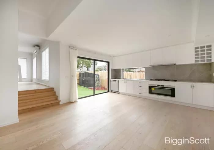 1/13 Aurisch Avenue, Glen Waverley, VIC, Glen Waverley - Thumbnail 4