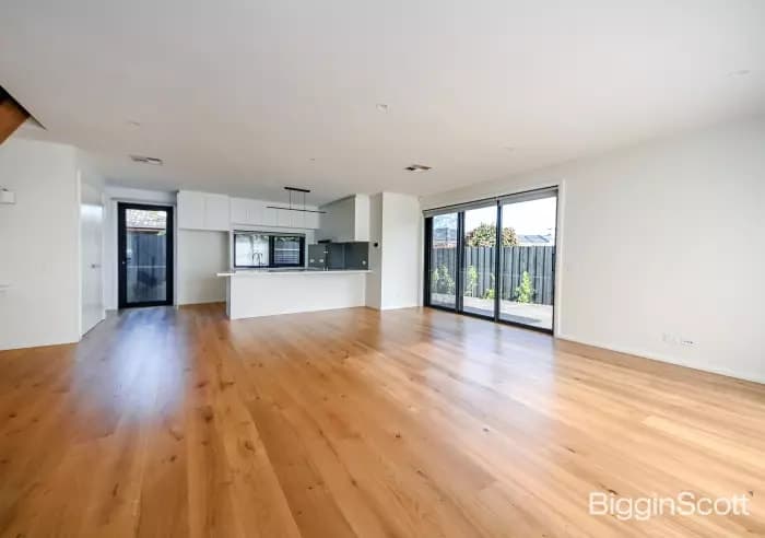 18 Glen Road, Glen Waverley, VIC, Glen Waverley - Thumbnail 3