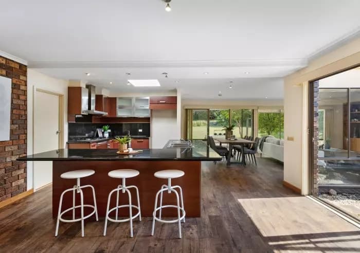 25 Caithness Crescent, Glen Waverley, VIC, Glen Waverley - Thumbnail 4