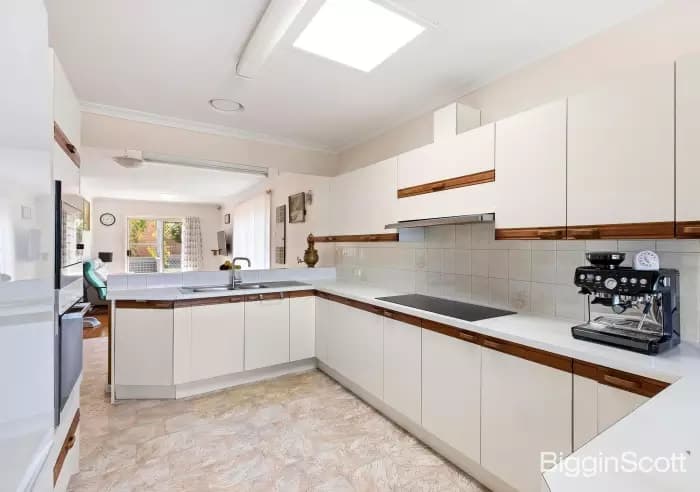 34 Ballantyne Crescent, Kilsyth South, VIC, Kilsyth South - Thumbnail 5