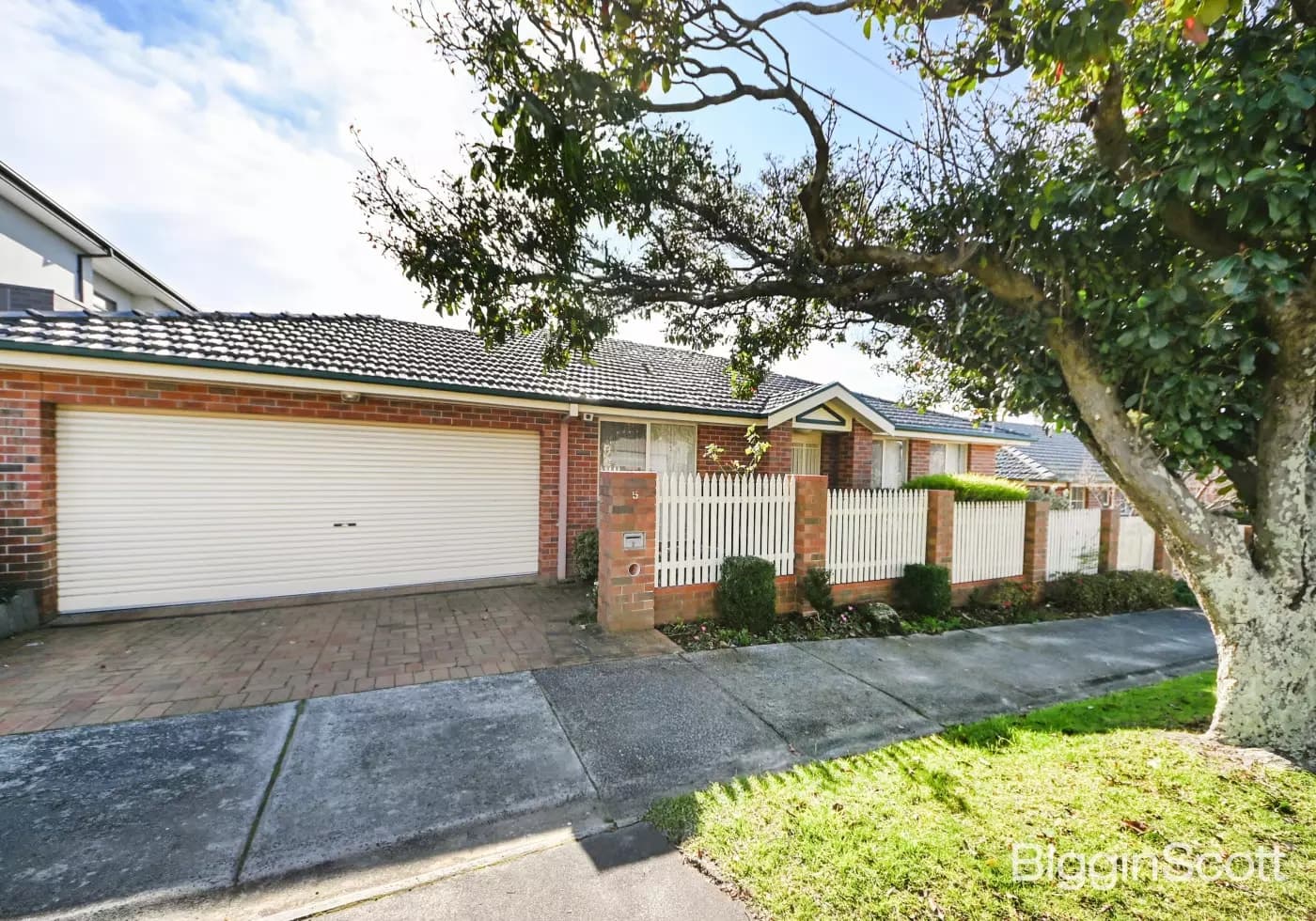 5 Gowan Road, Mount Waverley, VIC, Mount Waverley - Thumbnail 2