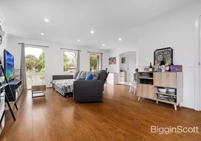 6 Wallace Road, Wantirna South, VIC, Wantirna South - Thumbnail 3