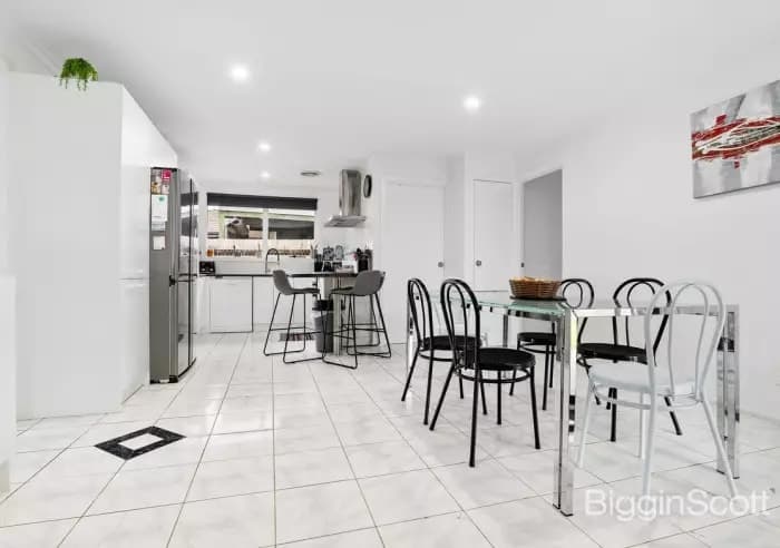 6 Wallace Road, Wantirna South, VIC, Wantirna South - Thumbnail 5