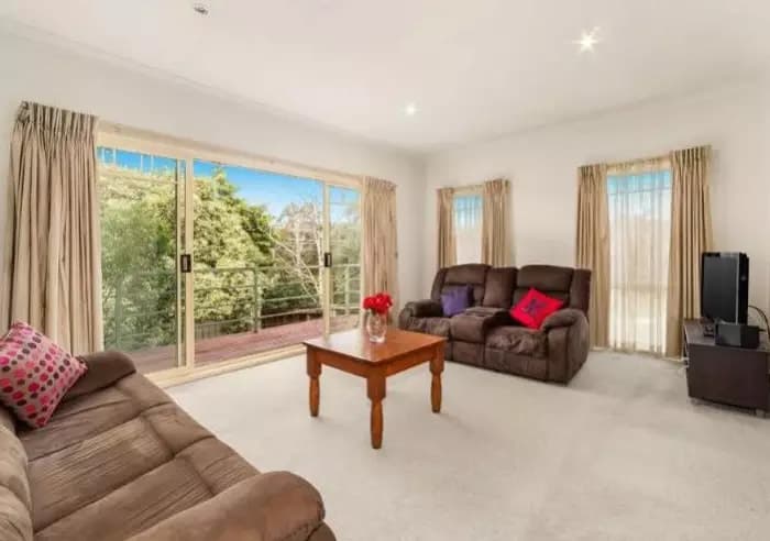 26 Aurisch Avenue, Glen Waverley, VIC, Glen Waverley - Thumbnail 3