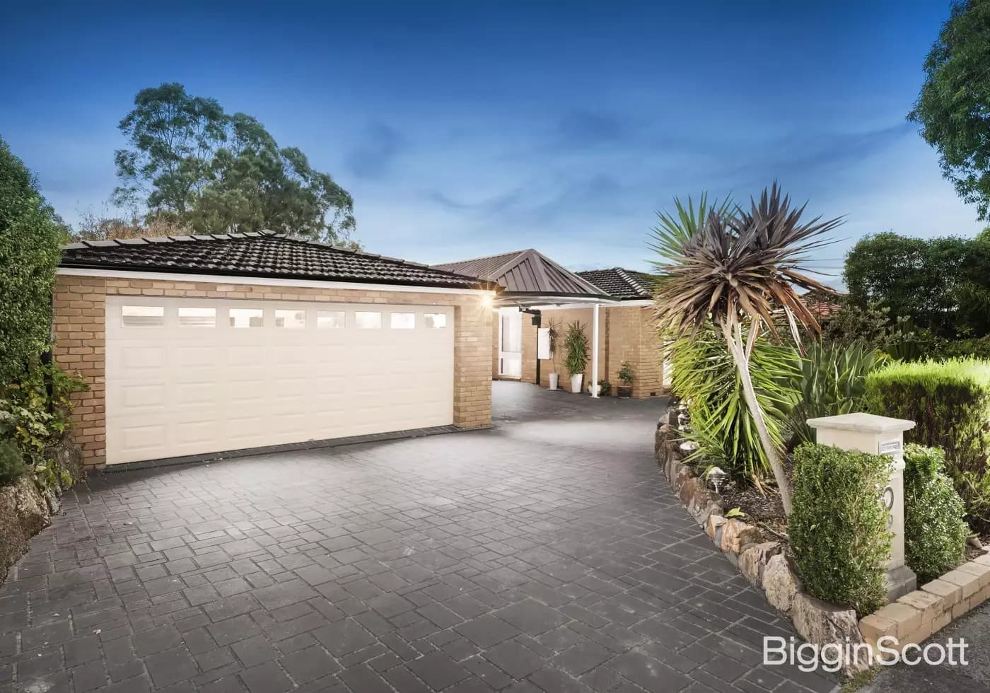 19 Aston Heath, Glen Waverley, VIC, Glen Waverley - Thumbnail 2