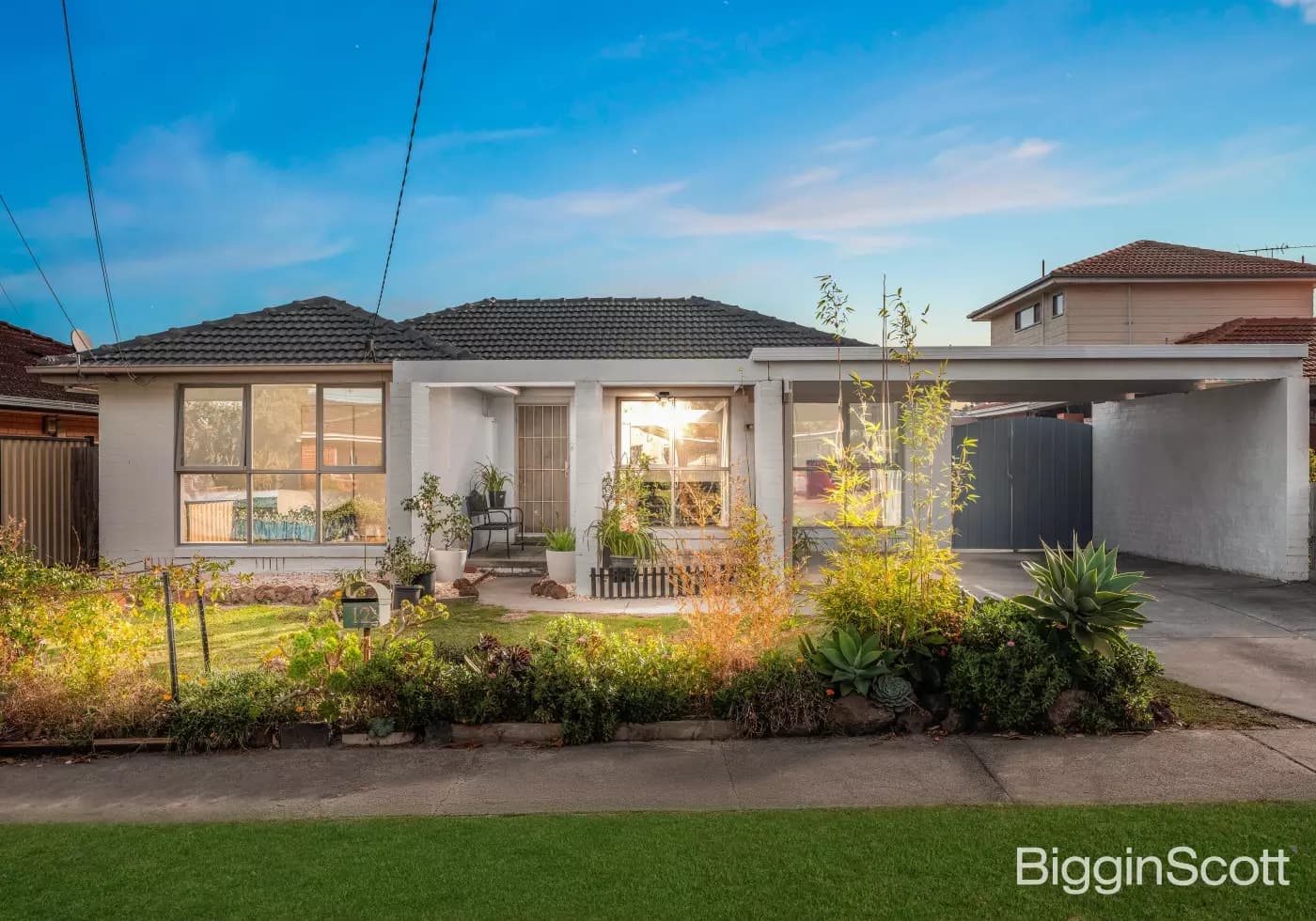 12 Springside Crescent, Keysborough, VIC, Keysborough - Thumbnail 2