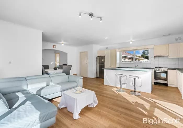 12 Springside Crescent, Keysborough, VIC, Keysborough - Thumbnail 3