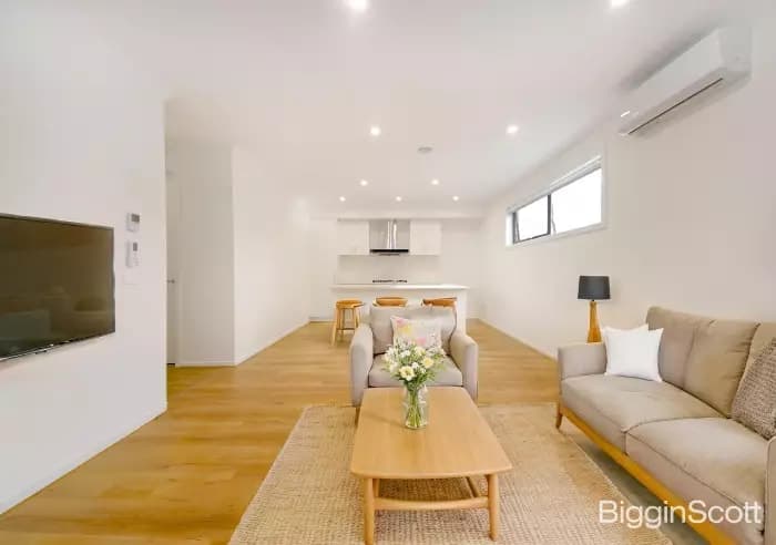 1/7 Tamala Avenue, Notting Hill, VIC, Notting Hill - Thumbnail 4