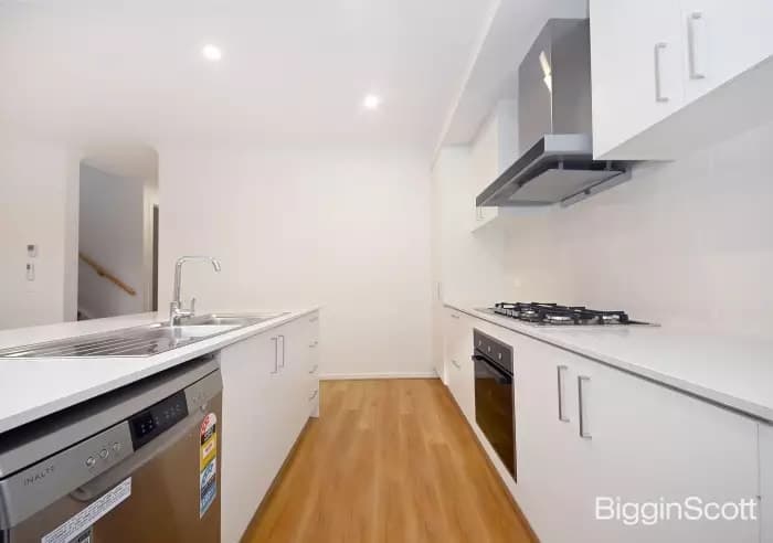 1/7 Tamala Avenue, Notting Hill, VIC, Notting Hill - Thumbnail 5