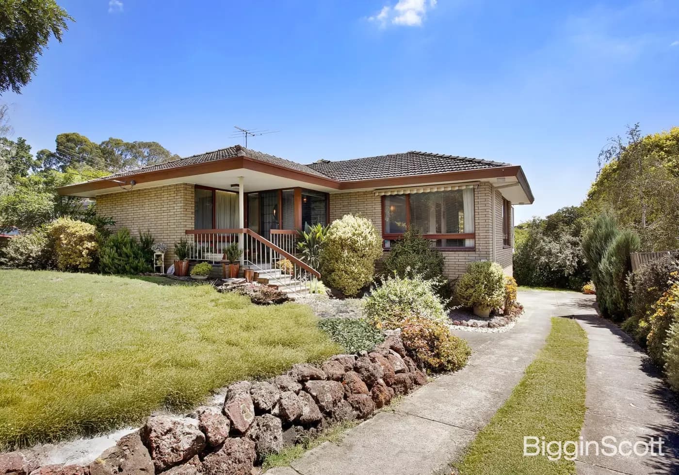 15 Alvie Road, Mount Waverley, VIC, Mount Waverley - Thumbnail 2