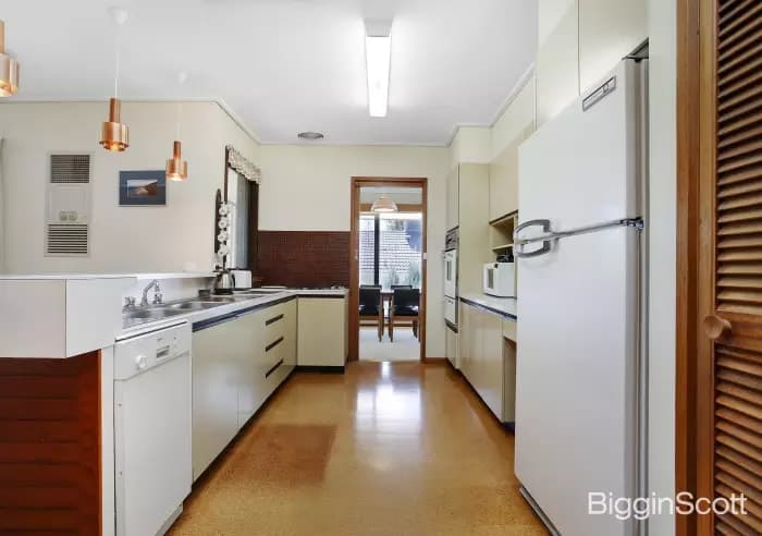 15 Alvie Road, Mount Waverley, VIC, Mount Waverley - Thumbnail 4