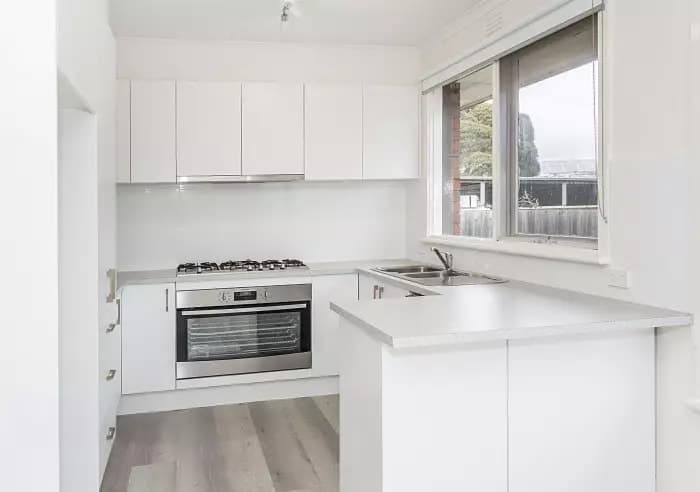 10 Bellerive Avenue, Mount Waverley, VIC, Mount Waverley - Thumbnail 3