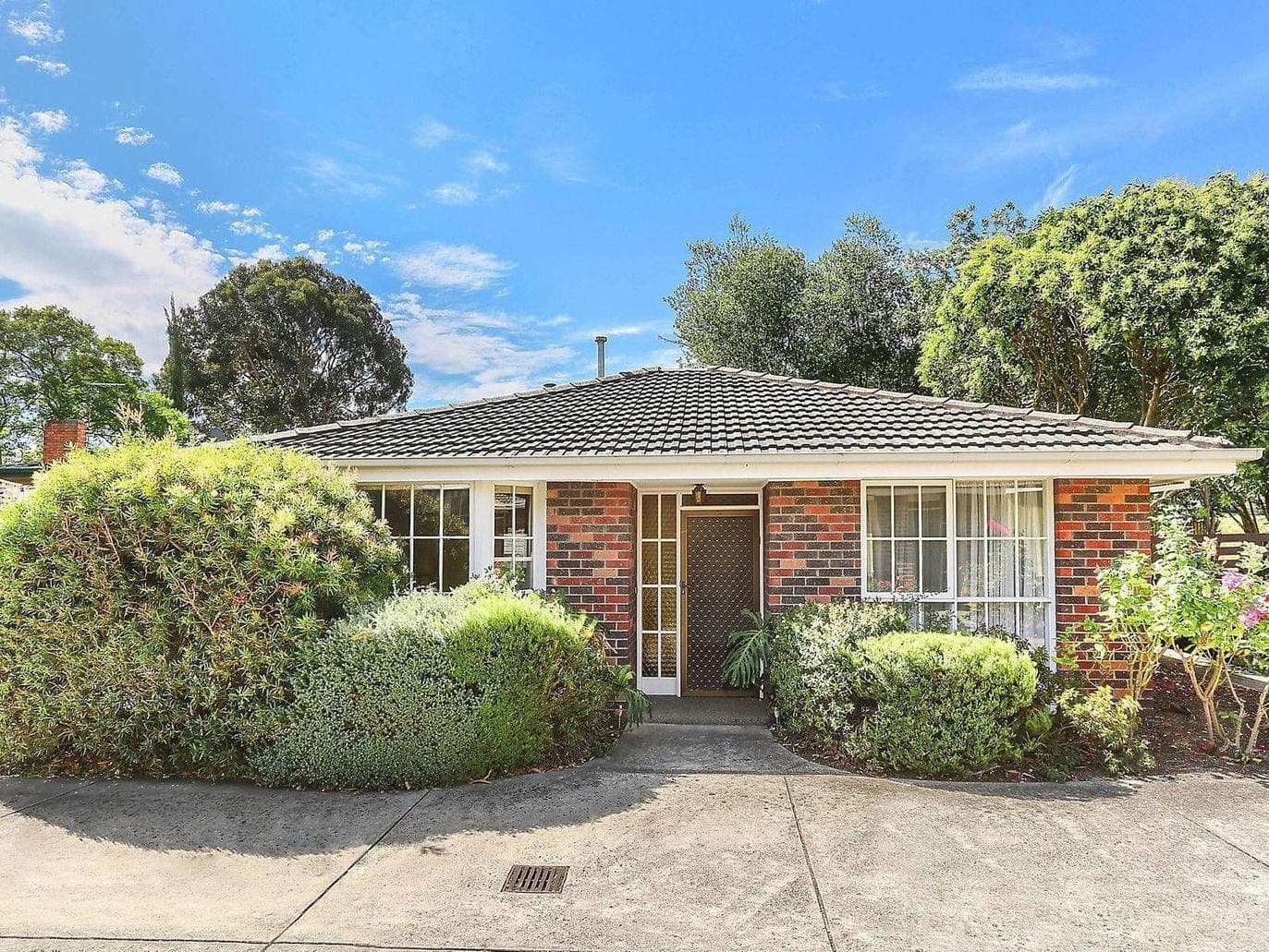 2/112-114 Huntingdale Road, Mount Waverley, Mount Waverley - Image 1