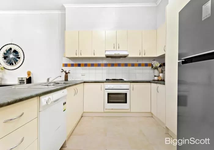 3/18 Tulloch Grove, Glen Waverley, VIC, Glen Waverley - Thumbnail 5