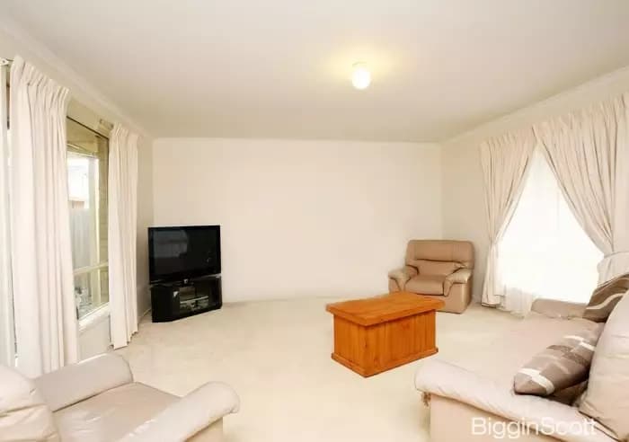 17 Osborn Grove, Pakenham, VIC, Pakenham - Thumbnail 4