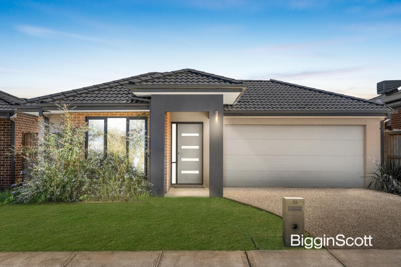10 Dewhurst Circuit, Cranbourne East, VIC, Cranbourne East - Image 1