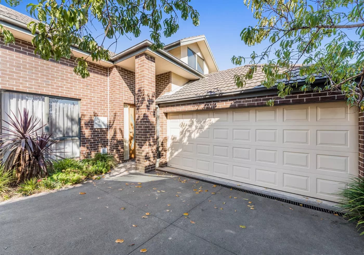 2/16 Selby Street, Mount Waverley, VIC, Mount Waverley - Thumbnail 2