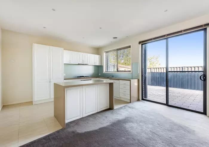 2/16 Selby Street, Mount Waverley, VIC, Mount Waverley - Thumbnail 3