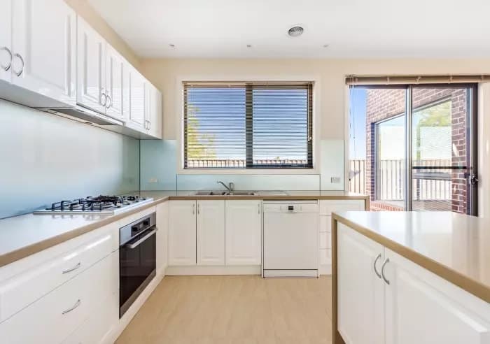2/16 Selby Street, Mount Waverley, VIC, Mount Waverley - Thumbnail 4