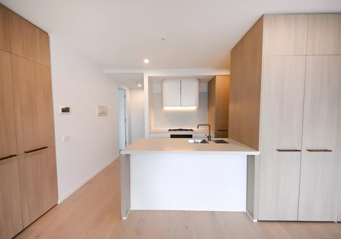 910/23 O'Sullivan Road, Glen Waverley, VIC, Glen Waverley - Thumbnail 2