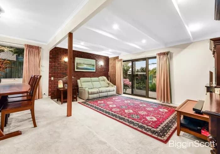 48 Knights Drive, Glen Waverley, VIC, Glen Waverley - Thumbnail 3
