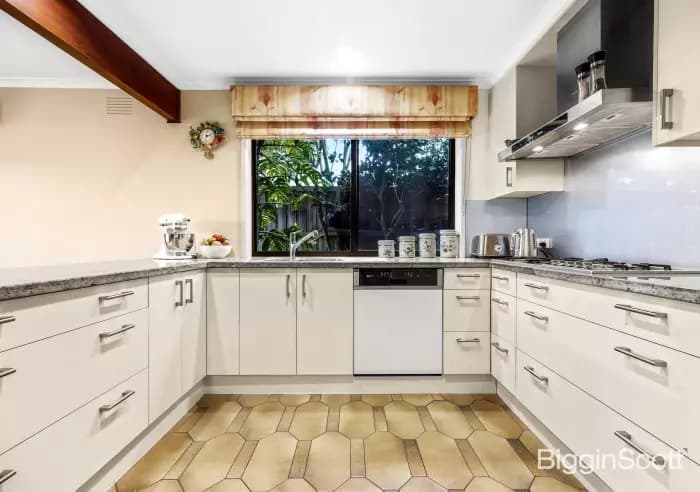 48 Knights Drive, Glen Waverley, VIC, Glen Waverley - Thumbnail 6
