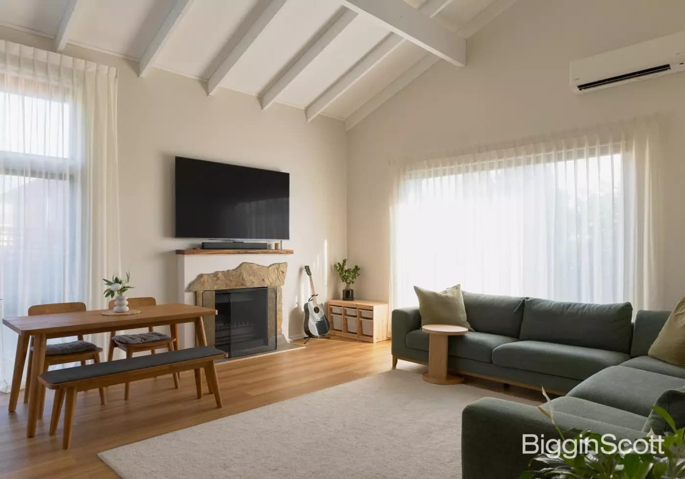 2/10 Temby Close, Endeavour Hills, VIC, Endeavour Hills - Thumbnail 2