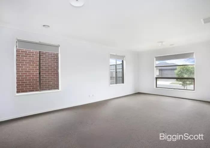8 Heales Road, Cranbourne East, VIC, Cranbourne East - Thumbnail 3