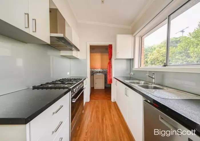 7 Olinda Street, Glen Waverley, VIC, Glen Waverley - Thumbnail 5